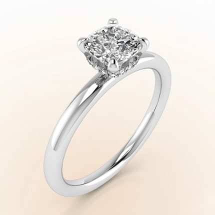 Cushion High-Set V-Claw Solitaire
